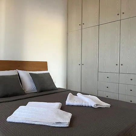 בית נופש Zhanna House Karvounades